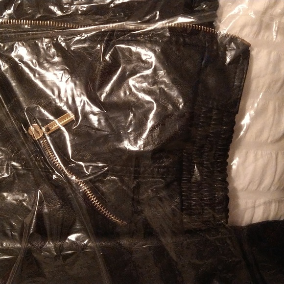 Jacket - Picture 4 of 10